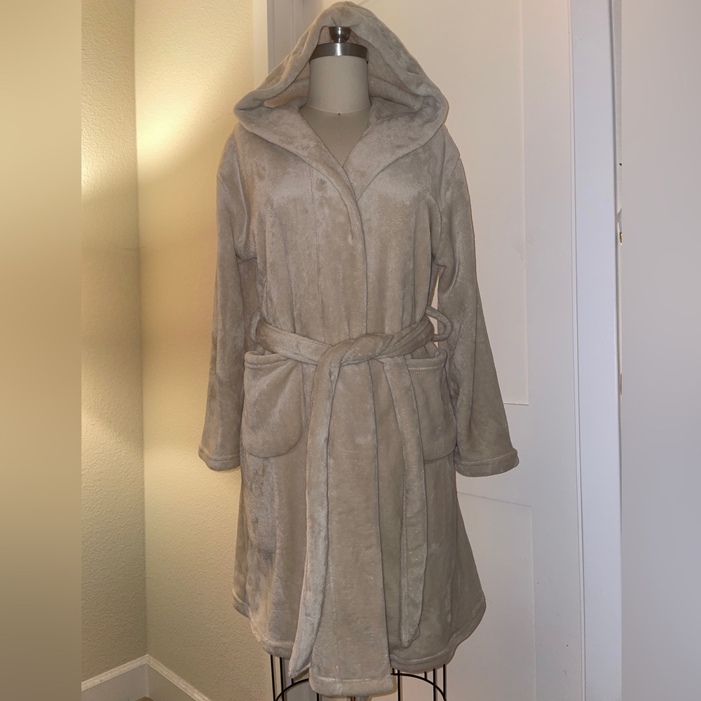 Summer & Rose Cozy Robe - Picture 2 of 4